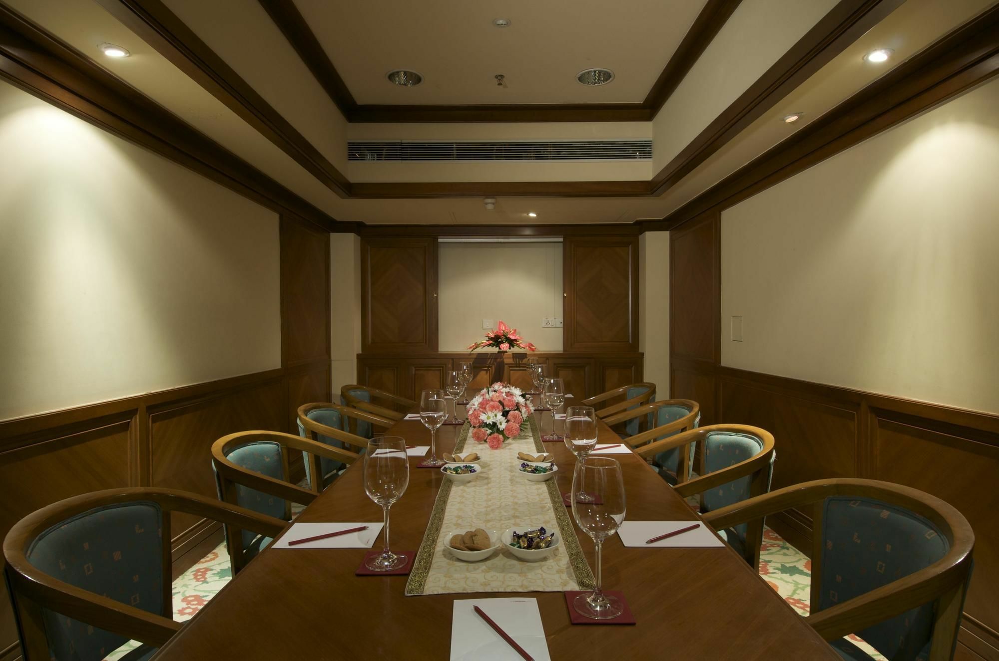 The Ummed Jodhpur Palace Resort & Spa Buitenkant foto